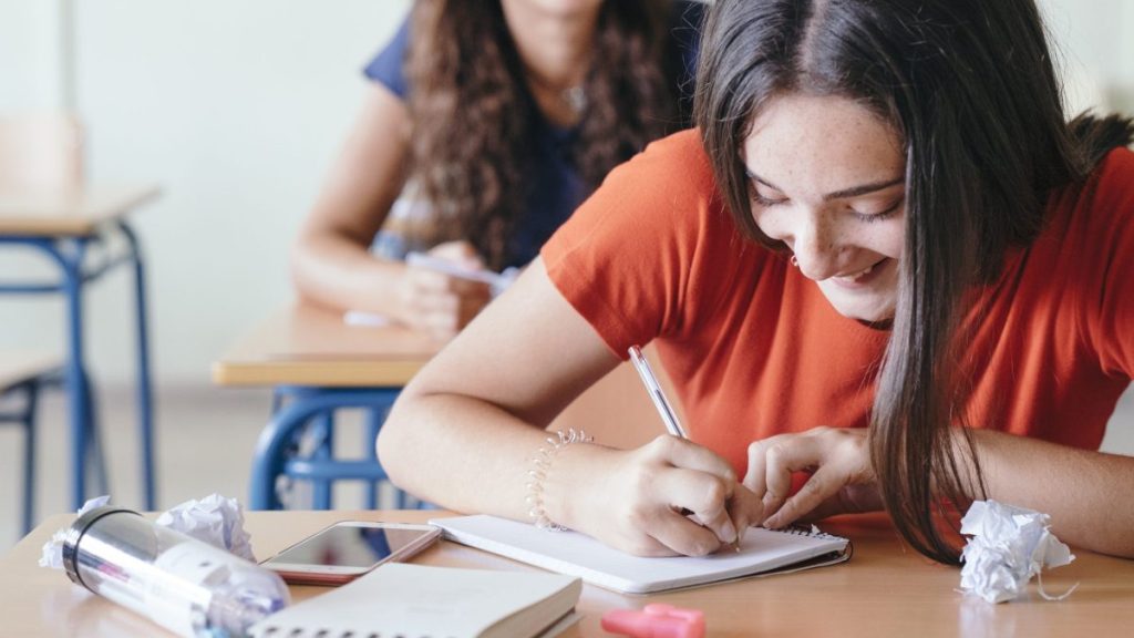 Espanhol para ENEM 2024 O que estudar, Simulados e dicas